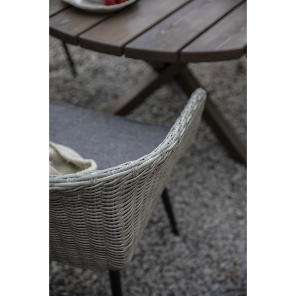 Ulkotuoli harmaa rottinkityynyll�