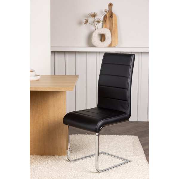 Tempo ruokapöydän tuoli - musta PU Tempo ruokapöydän tuoli - musta PU