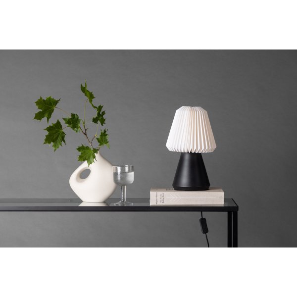 Fj�llen p�yt�valaisin - musta/valkoinen