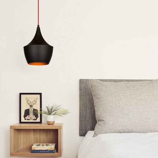 Elmas kattovalaisin 3551 - Musta/punainen Elmas kattovalaisin 3551 - Musta/punainen