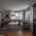 Asiakaskuva Paris- näyttelykaappi - Musta