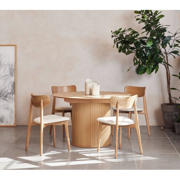 Mood ruokapöytä 120-167 x 120 cm - Tammi Mood ruokapöytä 120-167 x 120 cm - Tammi