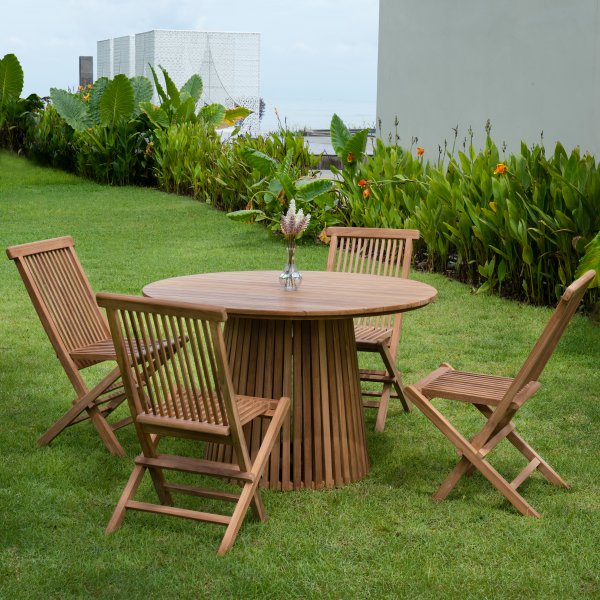 Ulkokalusteryhm tiikist; pyre pyt ja 4 tuolia - Salt