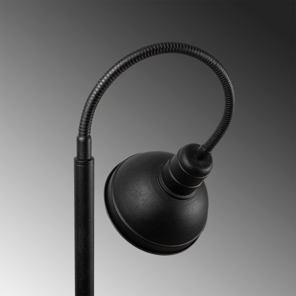 Kuten lattiavalaisin 8 - musta/kulta Kuten lattiavalaisin 8 - musta/kulta