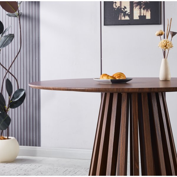 Inez pyöreä ruokapöytä Ø120 cm - Ruskeaksi petsattu tammi Inez pyöreä ruokapöytä Ø120 cm - Ruskeaksi petsattu tammi