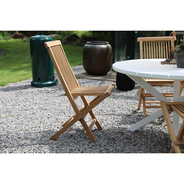 Scottsdale ulkoruokailuryhmä pöydän ympärillä ja 4 Saltö tiikkituolia - teak/White Scottsdale ulkoruokailuryhmä pöydän ympärillä ja 4 Saltö tiikkituolia - teak/White