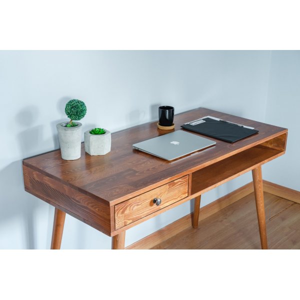 Kellopöytä 110x59 cm - pähkinä Kellopöytä 110x59 cm - pähkinä