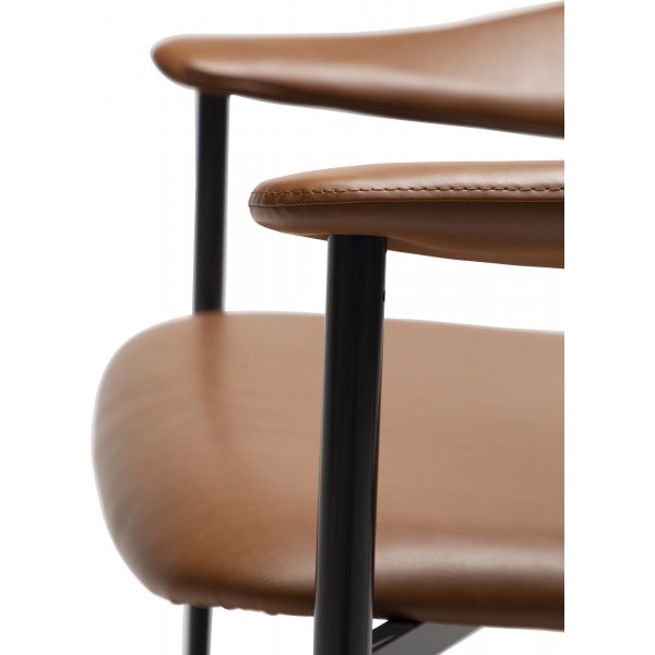 Rover lepotuoli - vaaleanruskea PU Rover lepotuoli - vaaleanruskea PU