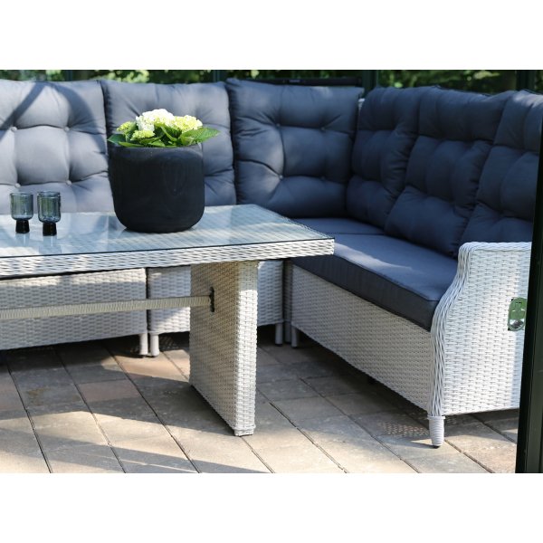 Wembley-kulmasohva p�yd�ll� (Recliner) - Vaalea keinorottinki