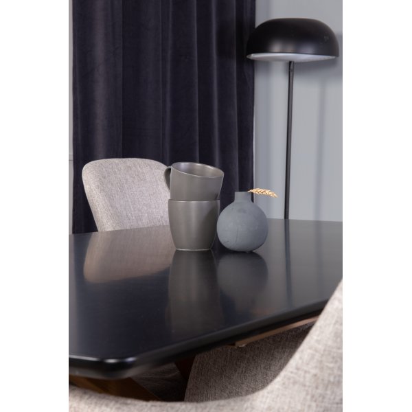 Piazza ruokapöytä 180 x 90 cm - Musta/tammi look Piazza ruokapöytä 180 x 90 cm - Musta/tammi look