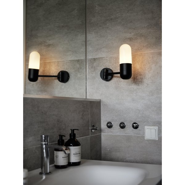 Zeta seinävalaisin 23 cm - Matt musta Zeta seinävalaisin 23 cm - Matt musta