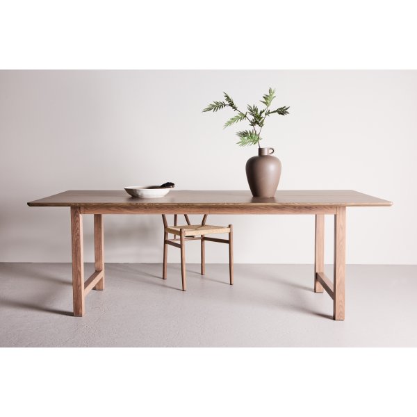 Suorakulmainen ruokapyt 220 cm - Ruskea