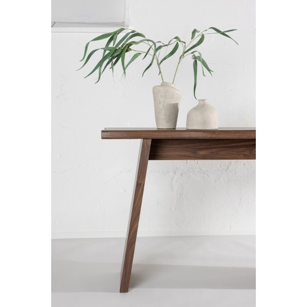 Kirkenes kirjoituspöytä 120 x 40 cm - Pähkinä Kirkenes kirjoituspöytä 120 x 40 cm - Pähkinä