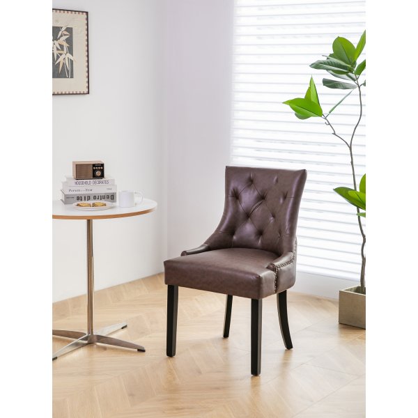 Tuva Eastport -ruokatuoli niiteillä - Vintage PU Tuva Eastport -ruokatuoli niiteillä - Vintage PU