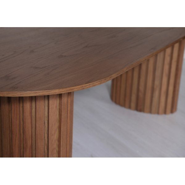 PiPi soikea ruokapöytä 240 cm - pähkinä PiPi soikea ruokapöytä 240 cm - pähkinä