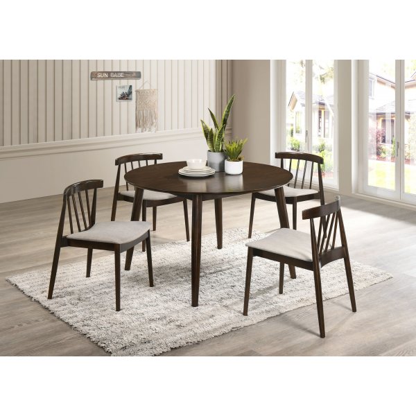 Ruokapöytä Ø120 cm pähkinäpuu - Florence + Huonekalujen tekstiilien puhdistus Ruokapöytä Ø120 cm pähkinäpuu - Florence + Huonekalujen tekstiilien puhdistus