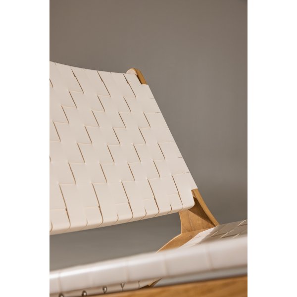 Rike lepotuoli - Cream PU/tiikki Rike lepotuoli - Cream PU/tiikki