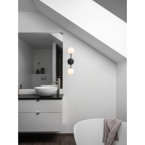 Sigma tuplaseinävalaisin - musta Sigma tuplaseinävalaisin - musta