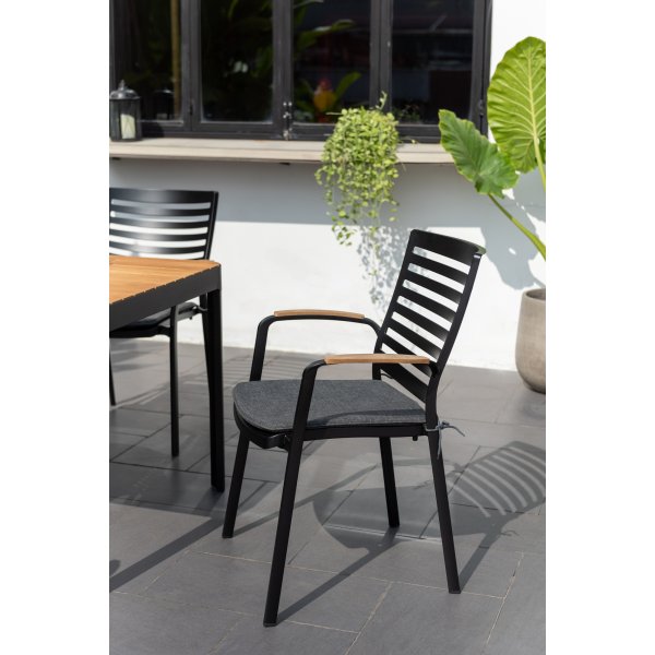 Portaalit ruokailuryhmä 1 - Musta/tiikki Portaalit ruokailuryhmä 1 - Musta/tiikki