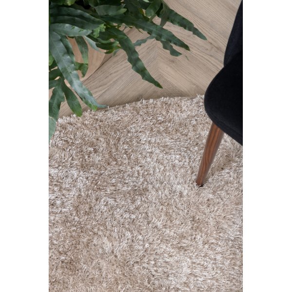 Kiiltävä matto - beige Kiiltävä matto - beige