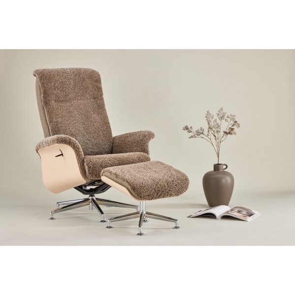 Lampaannahkainen nojatuoli rahilla - Ruskea / tammi - Ulla Lampaannahkainen nojatuoli rahilla - Ruskea / tammi - Ulla