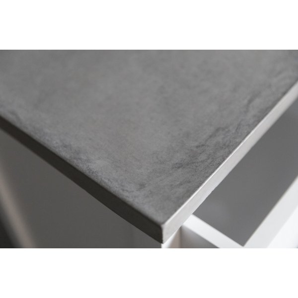 Hugo- yöpöytä, 3 laatikolla - Valkoinen / Sementti Hugo- yöpöytä, 3 laatikolla - Valkoinen / Sementti