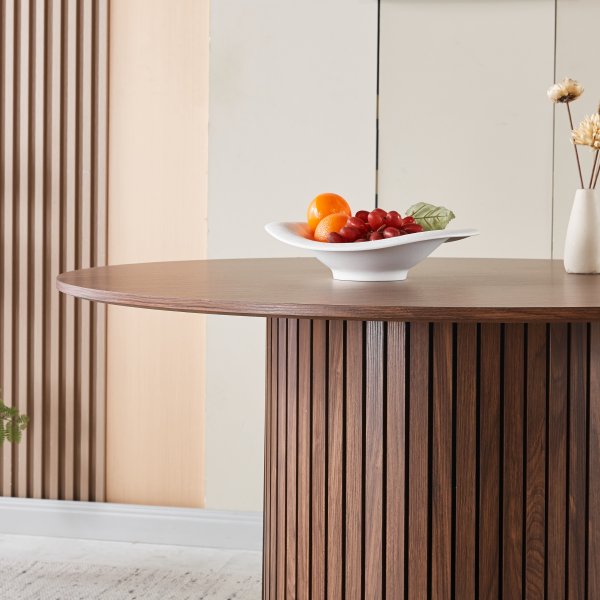 Ludvig pyöreä ruokapöytä 120 cm pähkinäpuu Ludvig pyöreä ruokapöytä 120 cm pähkinäpuu