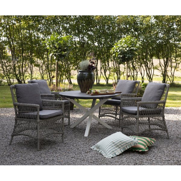 Provence ulkoiluryhm: Scottsdale pyre harmaa/valkoinen ruokapyt 112 cm sislten 4 Provence nojatuolia harmaata synteettis