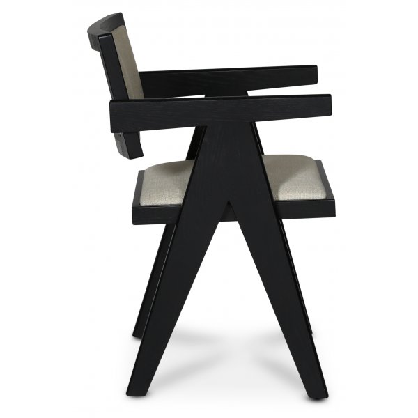 Sara-nojatuoli mustaksi petsattua tammi- ja pellavaverhoilua Sara-nojatuoli mustaksi petsattua tammi- ja pellavaverhoilua