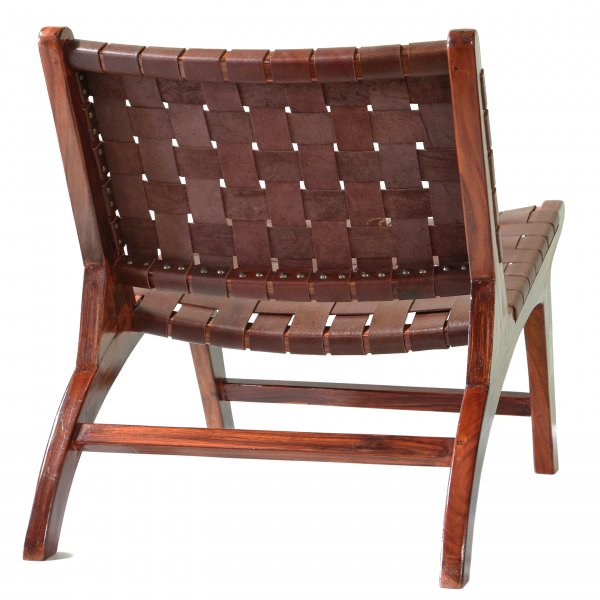 Nojatuoli Porto - Ruskea nahka + Huonekalujen tekstiilien hoito Nojatuoli Porto - Ruskea nahka + Huonekalujen tekstiilien hoito