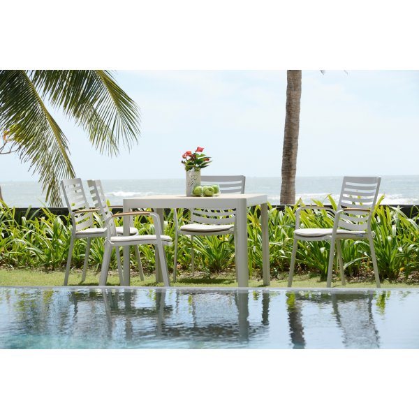 Portaalit ruokailuryhmä 1 - Valkoinen/tiikki Portaalit ruokailuryhmä 1 - Valkoinen/tiikki