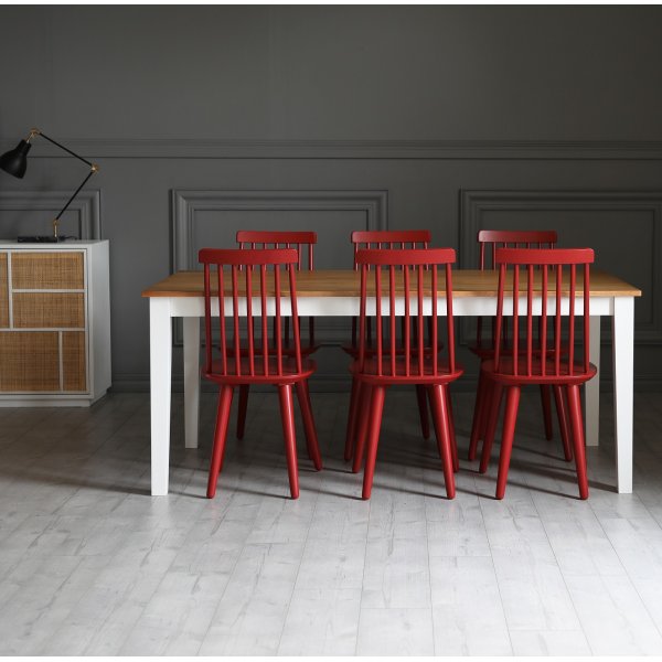 Dalsland-ruokailuryhmä: Ruokapöytä tammi/valkoinen ja 6 punaista Pinnstolaa + 6.00 x Tuolin tyyny Dalsland-ruokailuryhmä: Ruokapöytä tammi/valkoinen ja 6 punaista Pinnstolaa + 6.00 x Tuolin tyyny