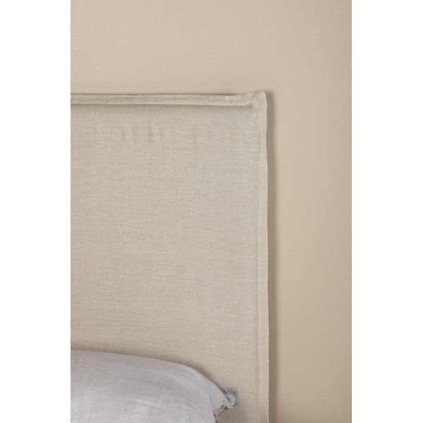 Signe sängynpäädyn päällinen 140 cm - beige Signe sängynpäädyn päällinen 140 cm - beige