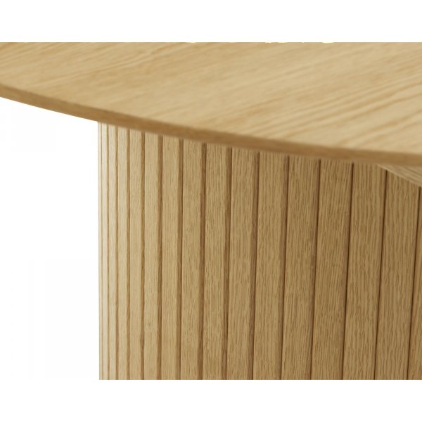 Mood ruokapöytä 120-167 x 120 cm - Tammi Mood ruokapöytä 120-167 x 120 cm - Tammi