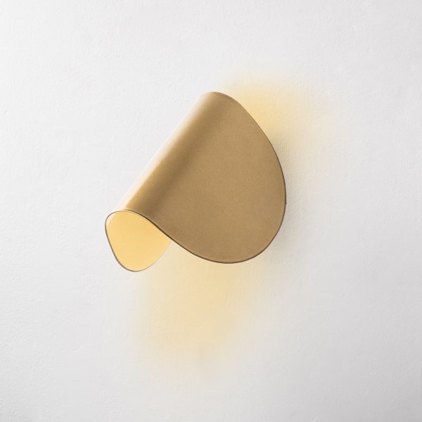 Potisto seinävalaisin - kultaa Potisto seinävalaisin - kultaa