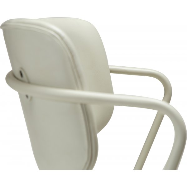 Zed ruokapöydän tuoli - valkoinen PU Zed ruokapöydän tuoli - valkoinen PU