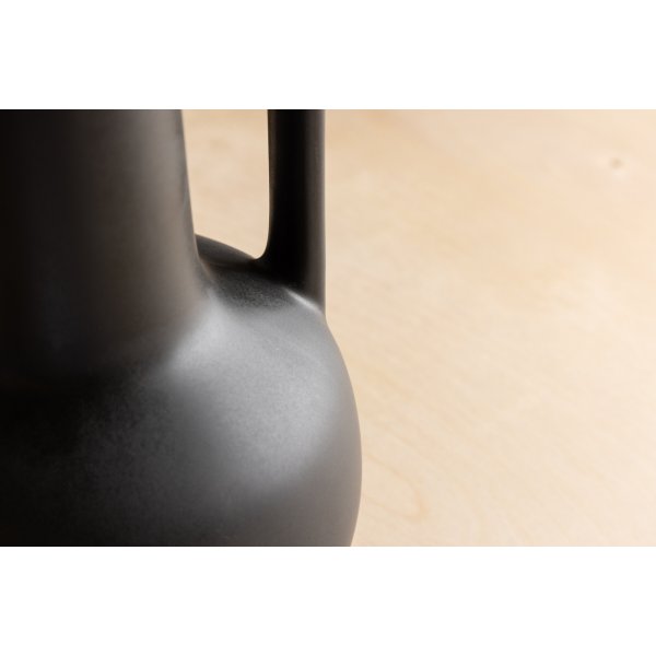 Allis-maljakko - musta Allis-maljakko - musta