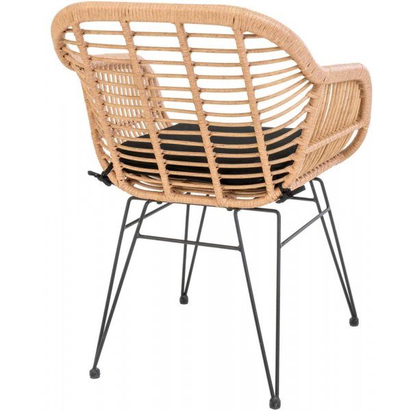 Ulkotuoli tyynyllä - Luonto + Huonekalujen tekstiilien puhdistus Ulkotuoli tyynyllä - Luonto + Huonekalujen tekstiilien puhdistus